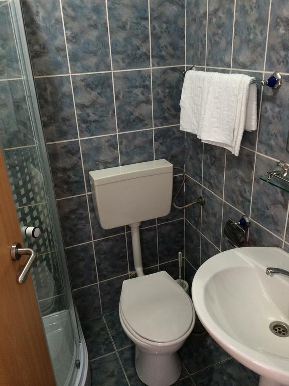 Pensiunea Simina Caransebeş エクステリア 写真